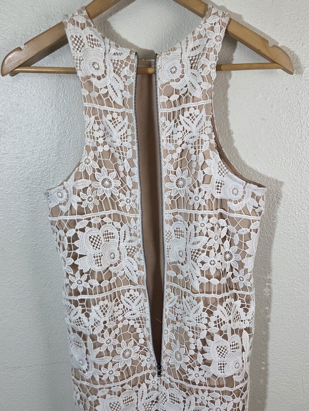 Lovers + Friends White Floral Crochet Lace Mini Dress S Sleeveless Back Zip Boho - Picture 4 of 8